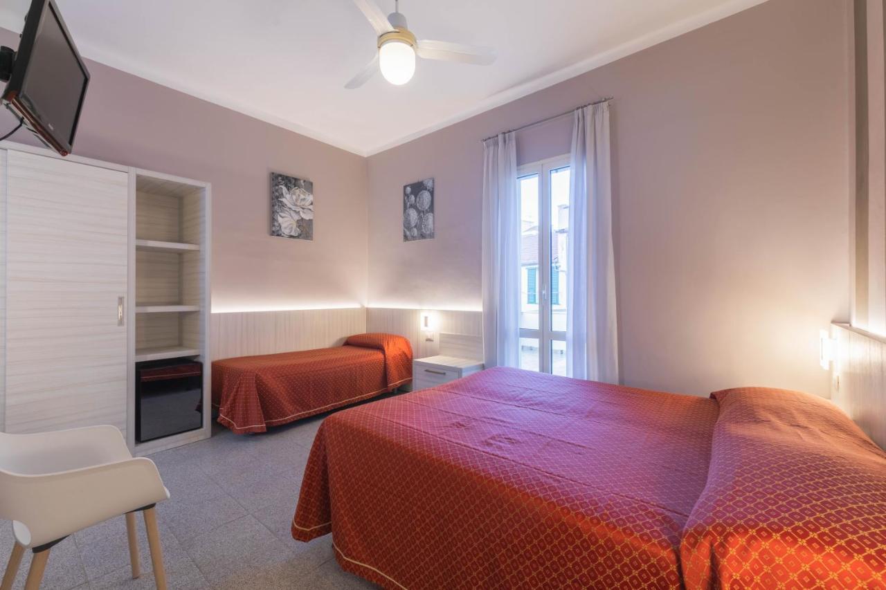 Hotel Danio Lungomare Alassio Exterior photo